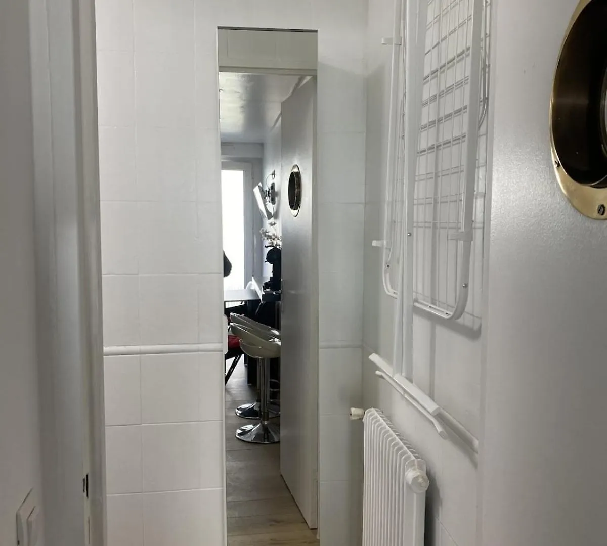 Cannes, France Studio Cosy קאן